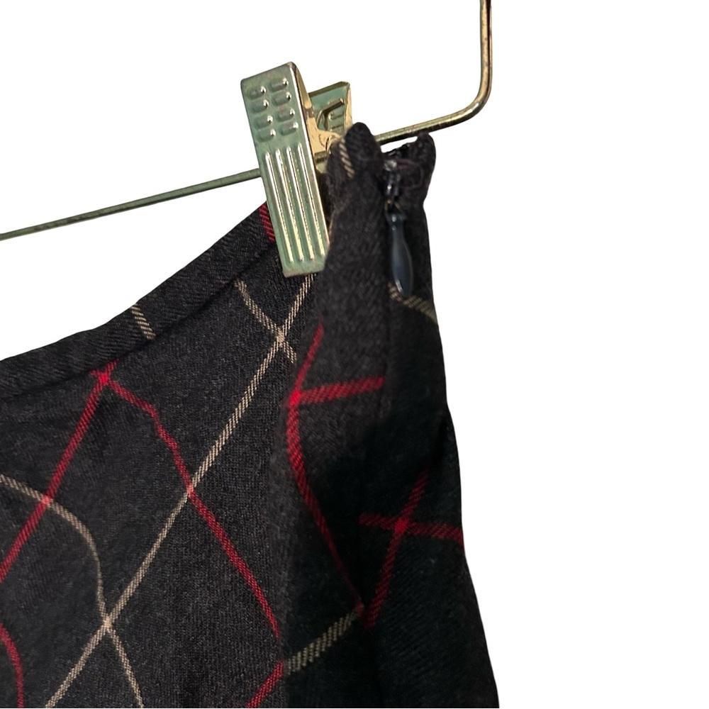Liz Claiborne Black and Red Plaid Maxi Skirt - Picture 4 of 10